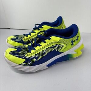 Under Armour Boys Size 2.5 Charged Scramjet 4 Blue Yellow Athletic Shoes